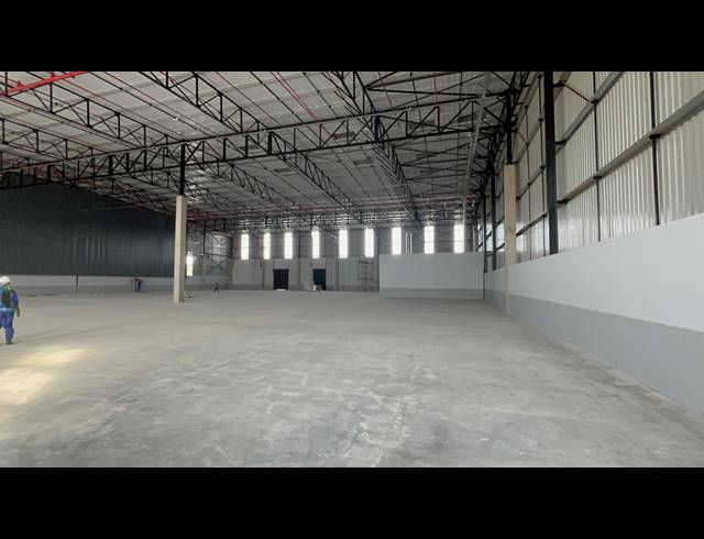 2,500M² WAREHOUSE TO LET IN GOSFORTH PARK